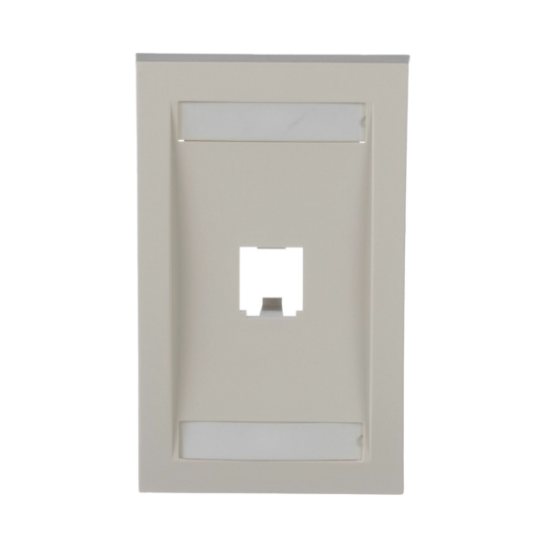 Placa de Pared Vertical Ejecutiva, Salida Para 1 Puerto Mini-Com, Con Espacios Para Etiquetas, Color Blanco Mate