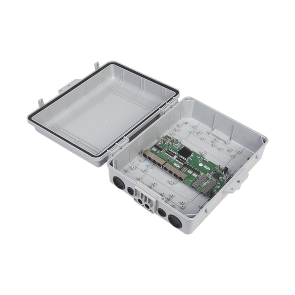 Switch WISP/FTTx con 7 puertos PoE inverso de 24V Pasivo (PoE in), 1 puerto PoE out de 24V + 2 SFP, Integrado con Gabinete NEMA IP67 para exterior