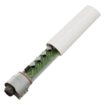 Extensor PoE Administrable / 3 Puertos 802.3af/at / PoE IN 90W / IP68 / -40°C a +70°C / 131 pies