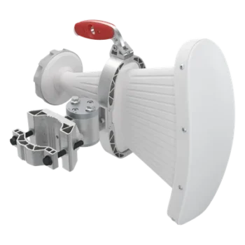 Antena Sectorial Asimétrica / 90° / 4900 - 7125 MHz / 15 dBi / TwistPort Sin Pérdida / Soporte Mejorado
