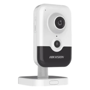 Cámara Cubo IP / 4 Megapixel / Lente 2.8 mm / IR EXIR 10 m (32.8 ft) / Sensor PIR 8 m (26.2 ft) / WDR 120 dB / PoE / Audio Bidireccional