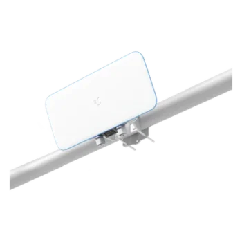Access Point WiFi UniFi Base Station XG para exterior IP67, alto rendimiento en escenarios exigentes, tres radios 802.11ac Wave 2 MU-MIMO 4X4 /antenas de 90° y 50° con Beamforming, hasta 1500 usuarios, puerto de 10G / WiFi solo en 5 GHz