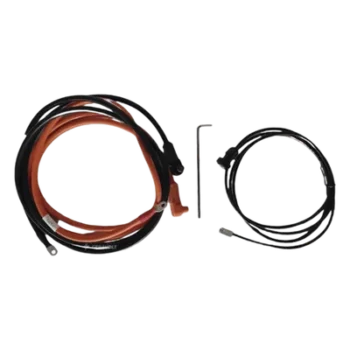 Cable de Comunicación y Alimentación / Conexión ARK2.5LA1 a Inversor SPF3000TLLVM-48P / Transmisión de Datos y Energía / Conectores Precisos