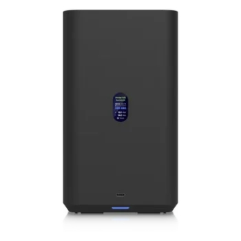 Servidor NAS Compacto / 2 Bahías 3.5" SATA / Puerto 2.5 GbE / PoE++ 60 W / Pantalla LCD 1.47" / USB-C 5 Gbps