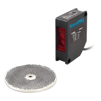 Detector Fotoeléctrico / Alcance 16 m (52.5 ft) / IP65 / Salida Relevador 30 VCC @ 1 A / Tiempo de Respuesta < 20 ms / LED de Alineación