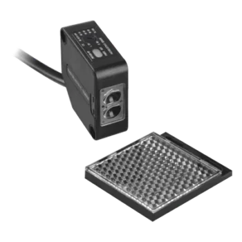 Detector Fotoeléctrico / Alcance Ajustable 0-7 m (0-23 ft) / Salida Relevador 24 VCC @ 3A / IP65 / LED de Alineación / 12-24 VCC