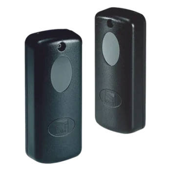 Juego de fotoceldas / Alcance 10 m / IP54 / 12-24 VCC/VCA / Relé NC 1A / 46 x 108 x 23 mm