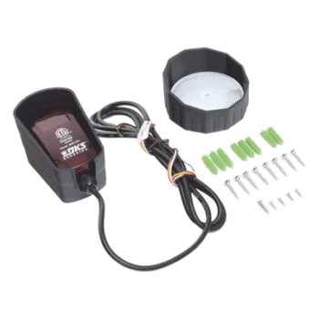 Fotocelda Reflectiva / Alcance 10 m (33 ft) / 12-30 VDC / Contactos NC-NO / Montaje Vertical
