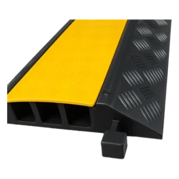 Protector de Cable / 3 Canales / Carga 5 Toneladas / Canal 30x30 mm / Base Goma y Tapa Plástico / 90 cm Largo / Amarillo-Negro