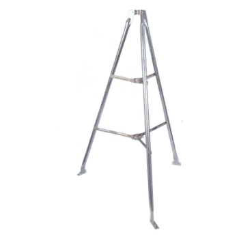 Tripie de Montaje para Exterior / Altura 1.52 m (4.99 ft) / Acero Galvanizado / Mástiles 1 1/4 a 2" / Longitud Mástil hasta 3 m (9.84 ft)