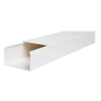 Canaleta de PVC / 45 mm x 77 mm x 2.5 m (8.2 ft) / Autoextinguible / Resistente a UV y Humedad / Rango -5°C a +65°C