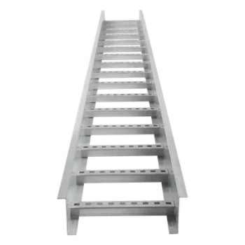Escalera Portacables / Perfil Z / Peralte 3 1/4" / Ancho 6" / Paso 9" / 3.66 m (12 ft) / Capacidad 137 Cables