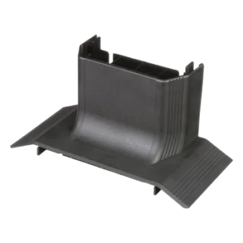 Accesorio de Conexión a Canaleta de Piso / 4 Vías / PVC Rígido / Carga 907 kg / Área Interna 24.88 in² / UL94V-0 / Negro