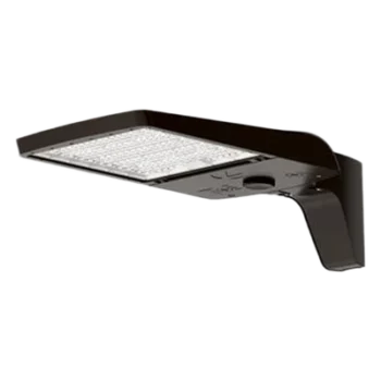Luminaria LED / 5,500-16,000 Lúmenes Ajustables / CCT 3000K-5000K Switchable / 4 Ópticas SwitchOptics Type II-V / Montaje Universal UPM / IP66 / 120-347V / 18,000-98,000 lm Equivalente a 100-600W MH