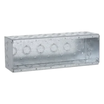 Caja Multigang / 6 Gangs / 3.5 in (8.89 cm) Profundidad / 34 Entradas 1/2-3/4 in (1.27-1.91 cm) / Acero Soldado / 134 in³ Capacidad