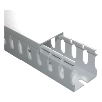 Canaleta ranurada con tapa blanca, de PVC auto extinguible, 40 x 40 x tramo 2m.
