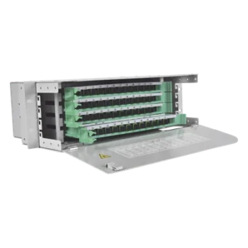 Distribuidor de Fibra Óptica / 48 Empalmes / 48 Acopladores SC/APC / 48 Pigtails 1.5 m / Rack 19' / 3 UR / 250 mm Profundidad