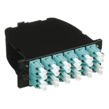 Casete de Fibra Óptica / OM3 24 Fibras / MPO a 12 LC Duplex / Polaridad Método A / Pérdida ≤0.75 dB / 3.5x4.2x1.4 in