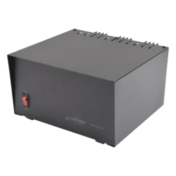 Fuente de Poder Lineal / 13.8 VCC / 16 A Continuos / 20 A Máximo / 115 VCA Entrada / 0.76 x 0.44 x 0.86 pies / 18.1 lbs