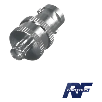 Adaptador de Conector RF / BNC Hembra a SMA Hembra / Montaje en Línea / Cuerpo Niquelado / Contacto de Oro / Aislante de Teflón
