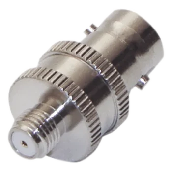 Adaptador RF Coaxial / BNC Hembra a SMA Hembra / Montaje en Línea / Cuerpo Niquelado / Contacto Oro / Aislante Teflón