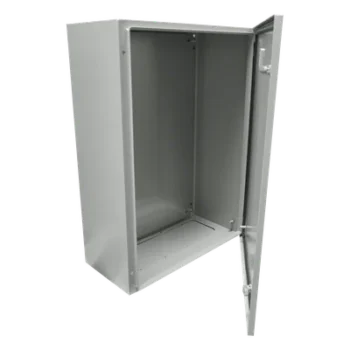 Gabinete de Acero IP66 Uso en Intemperie (400 x 600 x 200 mm) con Placa Trasera Interior Metálica y Compuerta Inferior Atornillable (Incluye Chapa y Llave).