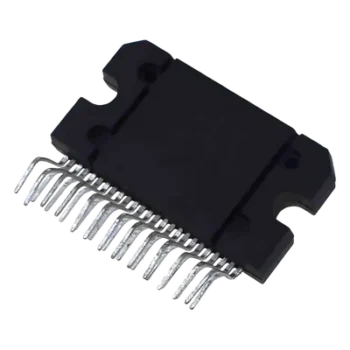 Amplificador de Audio Clase AB / 4 Canales / 35W x 4 @ 4Ω / 8V-18V / Multiwatt-25