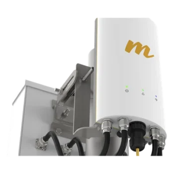 Punto de Acceso de 1.5 Gbps / MU-MIMO 4x4 / 4.9-6.4 GHz / 4 Conectores N-hembra / Hasta 100 clientes concurrentes / Incluye POE y cable de alimentación / Soporta monitoreo en la nube