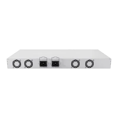 Switch Rackmount / 16 Puertos Gigabit / 8 Puertos PoE 802.3af/at 150W / 2 Puertos SFP+ 10G / CPU Quad-Core 2.2 GHz ARM / RouterOS v7 / L3 HW Offloading / Alimentación Dual Redundante / USB 3.0