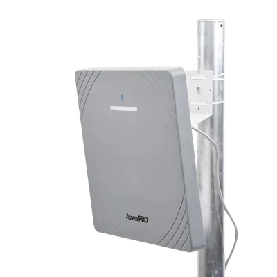 Lector RFID UHF / Alcance 12 m (39.4 ft) / Antena 12 dBi / Bluetooth / Wiegand 26 Bits / -20 a 80 °C