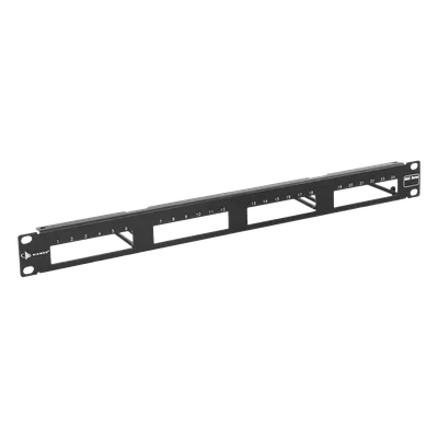 Patch Panel / 24 Puertos / Plano / 1UR / Aluminio Cepillado / 44.5mm (1.75')
