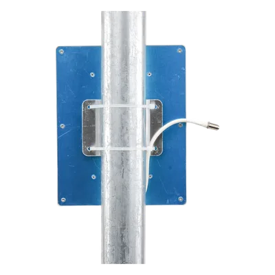 Antena Panel / Multibanda 700-960 MHz y 1710-2170 MHz / 75 Ohm / Ganancia 10.6 dBi / 21 cm x 18 cm (8.3 in x 7.1 in)