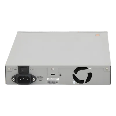 Firewall de Nueva Generación / 2 Puertos WAN Gigabit Combo SFP/RJ45 / 8 Puertos LAN Gigabit / Procesador Quad-Core 800 MHz / Controlador Wireless AWC 5 APs