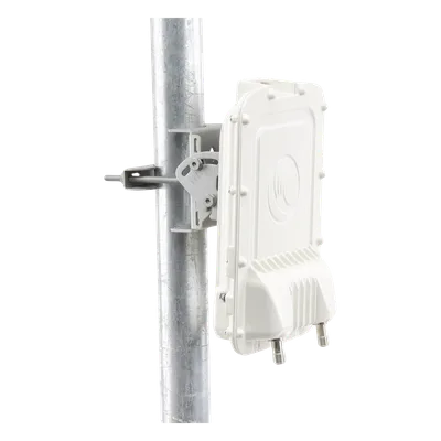 Backhaul Radio Conectorizado / 4.9-6.05 GHz / 450 Mbps Reales / HCMP 8 Nodos / Hasta 80 km (262 ft) / AC+DC / Sub-6 GHz