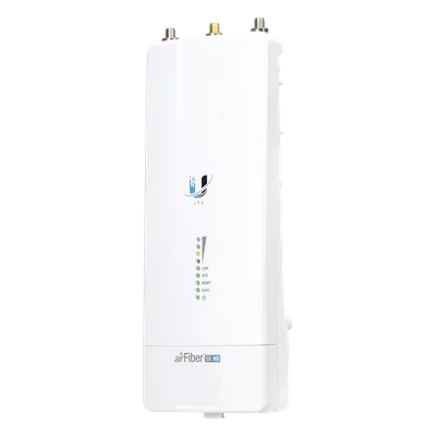 Radio Backhaul / 1 Gbps+ / 5 GHz (4.8 - 6.2 GHz) / 4096 QAM / GPS / IP67 / Bluetooth 4.0