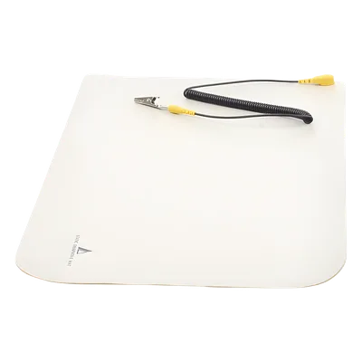 Tapete Antiestático / Vinilo Semi-Conductivo / 290 mm x 560 mm / 0.95 x 1.84 ft / 0.320 Kg