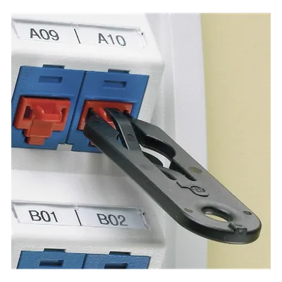 Kit de Bloqueo de Puertos RJ45 / 10 Unidades / Llave de Extracción Incluida / Rojo / -35°C a 93°C / RoHS