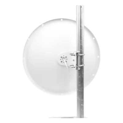 Antena Direccional / Rango Extendido 4.8 - 6.5 GHz / 28 dBi / Haz 7° / Polaridad Dual ±45° y V/H / Resistencia 200 km/h