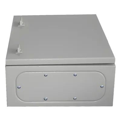 Gabinete de Acero IP66 Uso en Intemperie (400 x 600 x 200 mm) con Placa Trasera Interior Metálica y Compuerta Inferior Atornillable (Incluye Chapa y Llave).