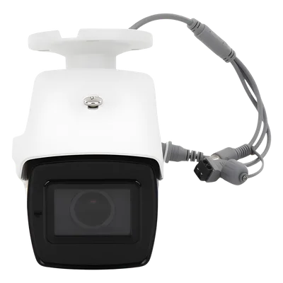 Cámara Bullet TURBOHD 4K / Lente Mot. 2.7 a 13.5 mm / IR EXIR 80 m / 262 ft / IP67 / 12 Vcc - 24 VCA / dWDR