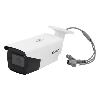 Cámara Bullet TURBOHD 4K / Lente Mot. 2.7 a 13.5 mm / IR EXIR 80 m / 262 ft / IP67 / 12 Vcc - 24 VCA / dWDR