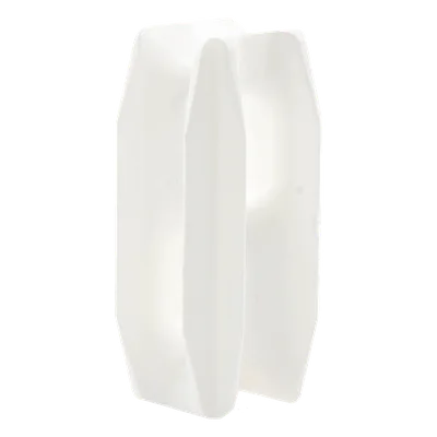 Aislador de Esquina para Cerco Eléctrico / Aislamiento 18 kV / Resistencia Mecánica 10.2 kg / Anti UV / 66 mm x 31.6 mm / Acabado Blanco