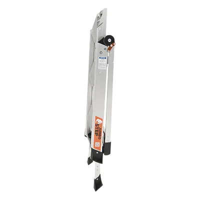 Escalera de Tijera / 3 Peldaños Jumbo / Altura 0.67 m (2.2 ft) / Capacidad 170 kg (375 lbs) / Barra Anti-caídas / Almohadillas Antideslizantes