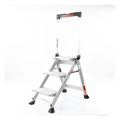 Escalera de Tijera / 3 Peldaños Jumbo / Altura 0.67 m (2.2 ft) / Capacidad 170 kg (375 lbs) / Barra Anti-caídas / Almohadillas Antideslizantes