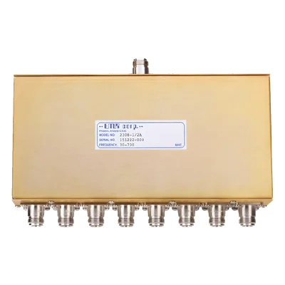 Divisor de Potencia / 8 Vías / 30-700 MHz / 0.5 W / Conectores N Hembra / 41 x 224 x 152 mm / 1.35 x 7.35 x 4.99 ft