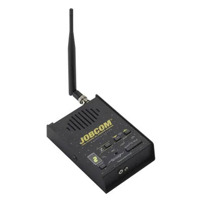 Radio Base / UHF 450-470 MHz / 10 Canales / 2 Watts / Alimentación Dual 110 VAC-12 VDC / Gabinete Metálico