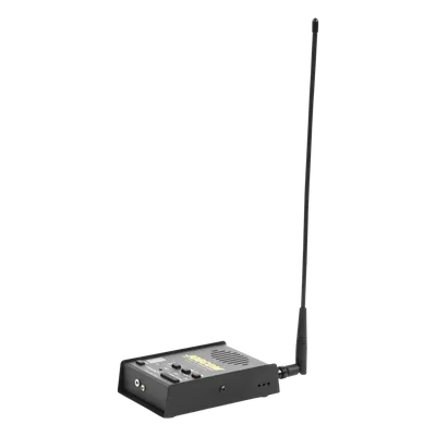 Radio Base / UHF 450-470 MHz / 10 Canales / 2 Watts / Alimentación Dual 110 VAC-12 VDC / Gabinete Metálico
