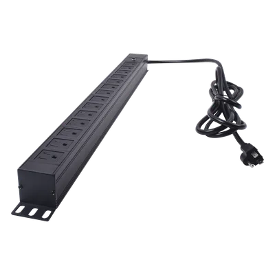 PDU Vertical / 14 Tomas NEMA 5-15R / 125 V Monofásico / Montaje en Rack 650 mm (25.6 in) / Cable 1.90 m (6.2 ft)