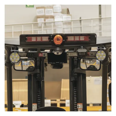 Sistema de Reversa Vehicular / Monitor LCD 7'' / Cámara CMOS IR 18 LEDs / Soporte Dual Cámara / Cable 20 m (65.6 ft)