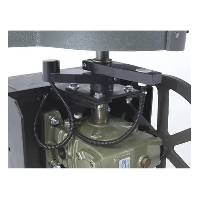 Operador para Puerta Abatible / Uso Continuo / 4.8 m (15.7 ft) / 360 kg / 0.5 HP / 115 VAC / Energía Solar / Batería 7.2 Ah